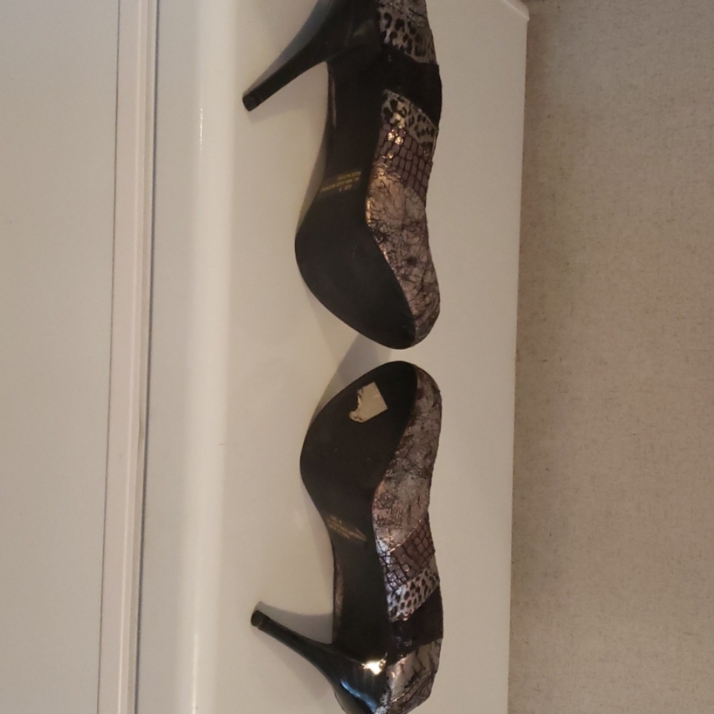 Shoes - Picture 3 of 3